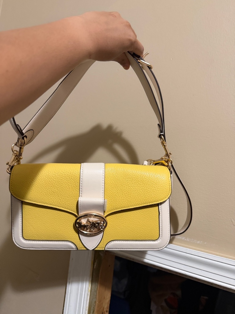 Coach Georgie Shoulder Bag in Retro yellow/chalk. (NEW) never worn- no tags :) - Picture 3 of 9
